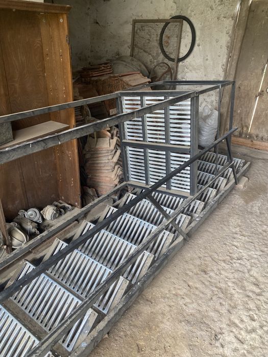 scara metalica exterioara