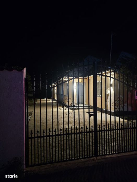 Casa+teren de vânzare