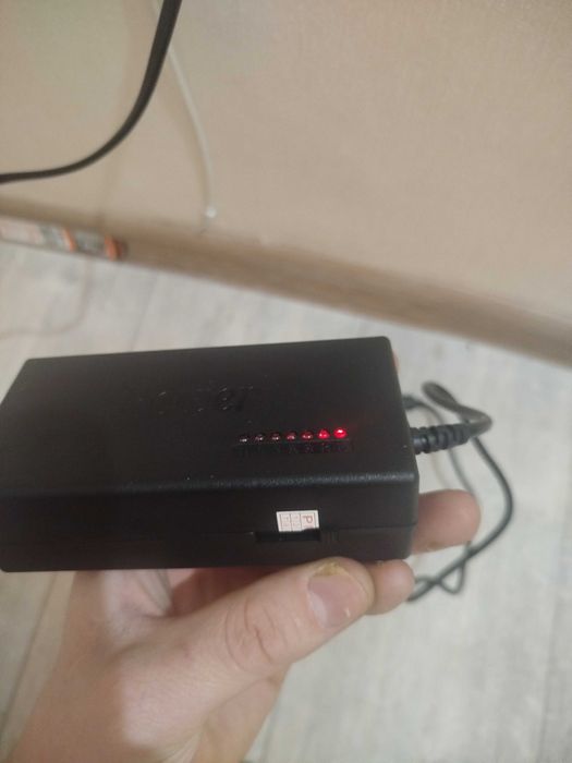 универсальный блок питания MRM-POWER MRM-427,