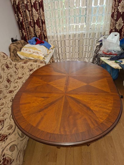 Продам стол выдвижной