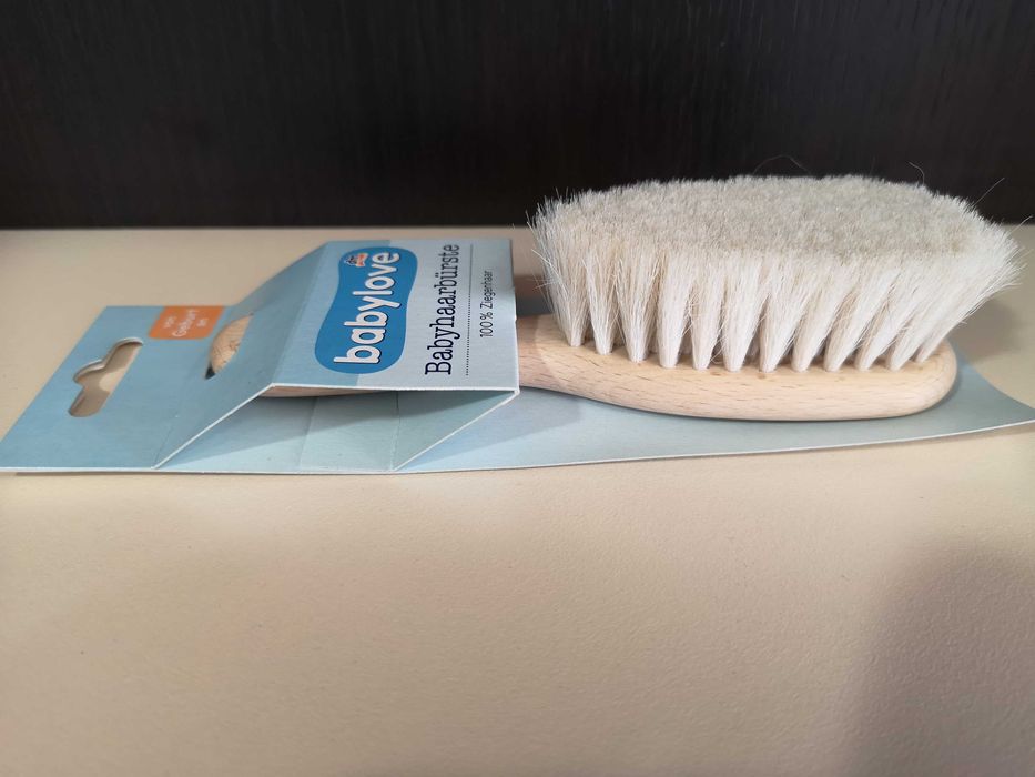 Нови Комплект за маникюр за бебе и четка за коса с кози косъмчета, 0м+