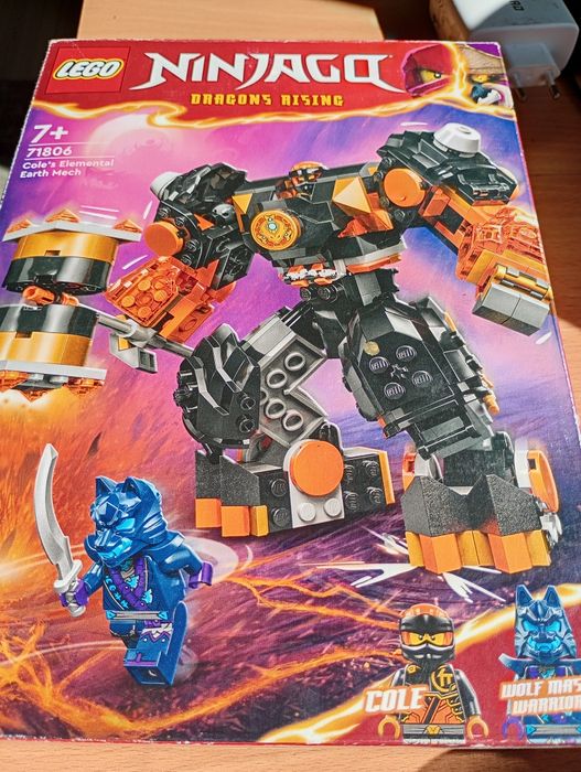 Machete construite din piese lego