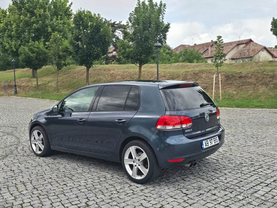 VOLKSWAGEN Golf 2010 — imagine 2