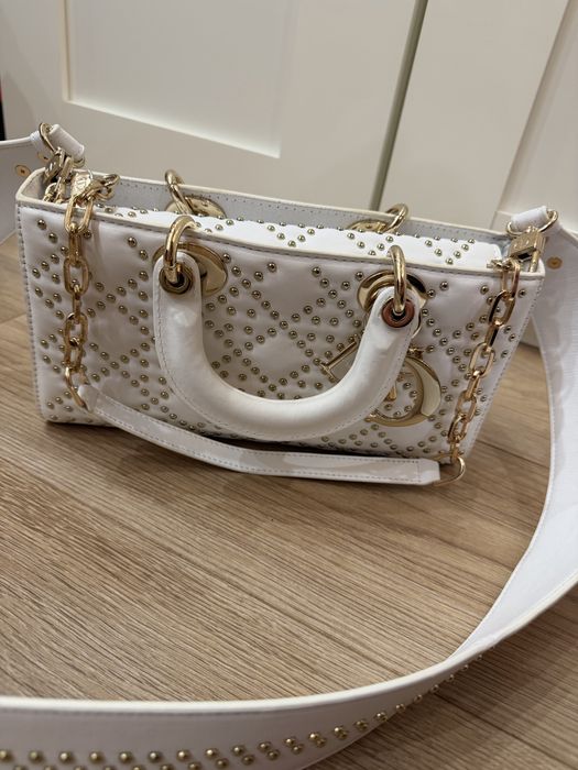 Dior Lambskin D Joy pearl studded чанта