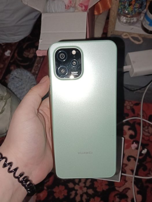 Huawei nova Y61 за 20.000