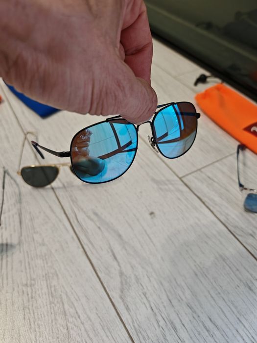 Детски слънчеви очила Ray ban. Carrera