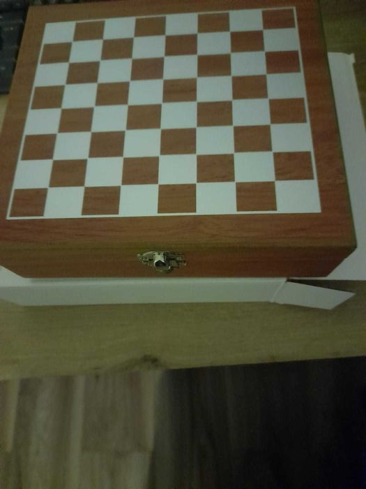 set sah cu acesorii whisky