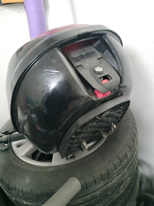 Vând portbagaj motocicleta Suzuki 1995