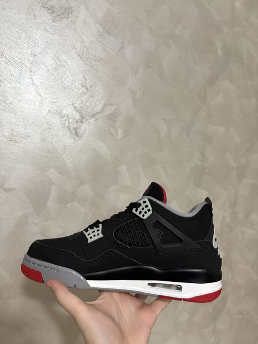 Jordan 4 Retro Bred