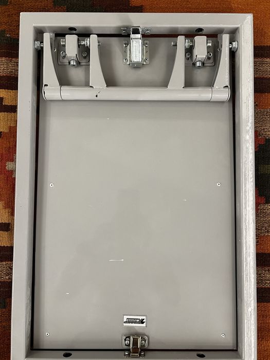 Продам люк хаммер