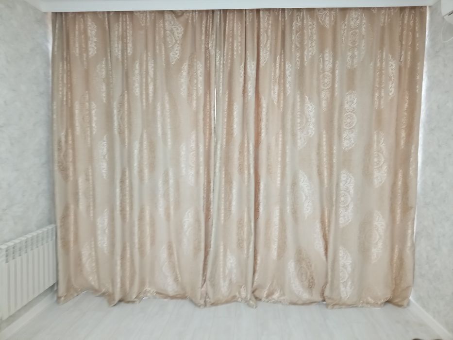 Продам Шторы в отличном состоянии
