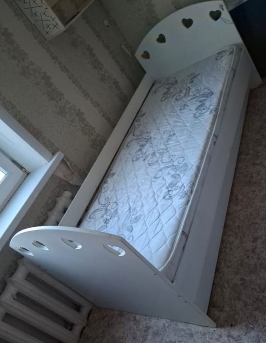 Кровать размер 180*80