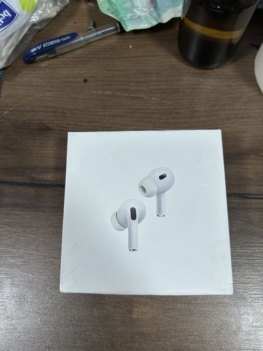 AirPods 2 pro новые но распечатанные
