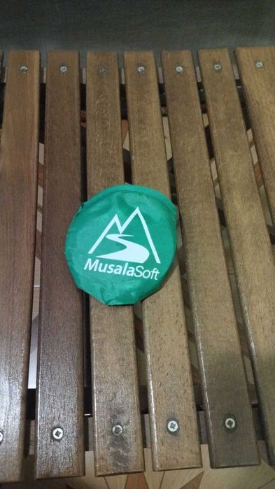 Летяща чиния от плат