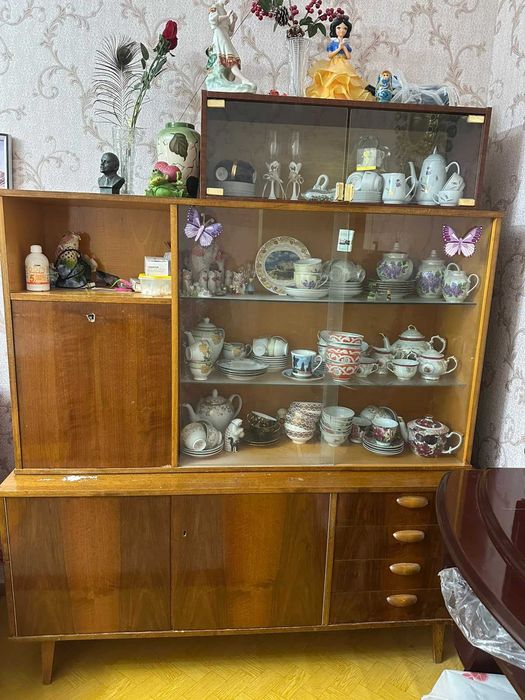 Продам сервант СССР