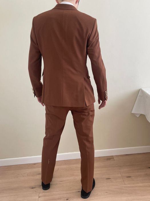 Продам костюм тройка