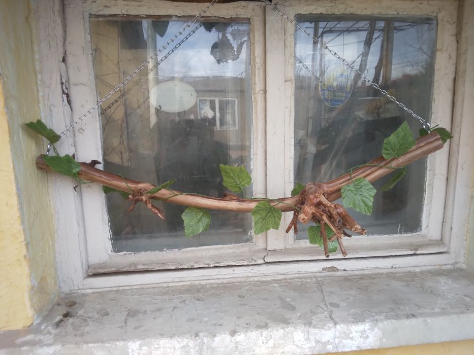 Изработка на лампи, полилеи от лозови пръчки