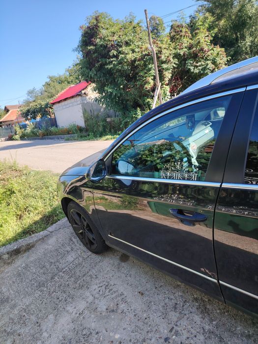 Vând Volskwagen Passat B6