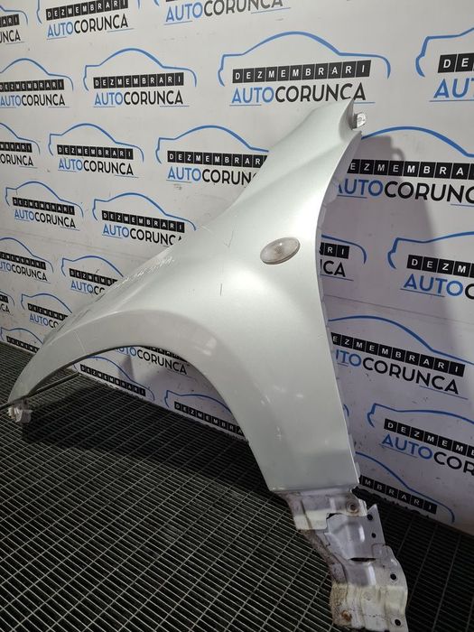 Aripa Stanga Fata Suzuki Grand Vitara 2006 - 2012 2 Usi ARGINTIU (966) ZGÂRIATA