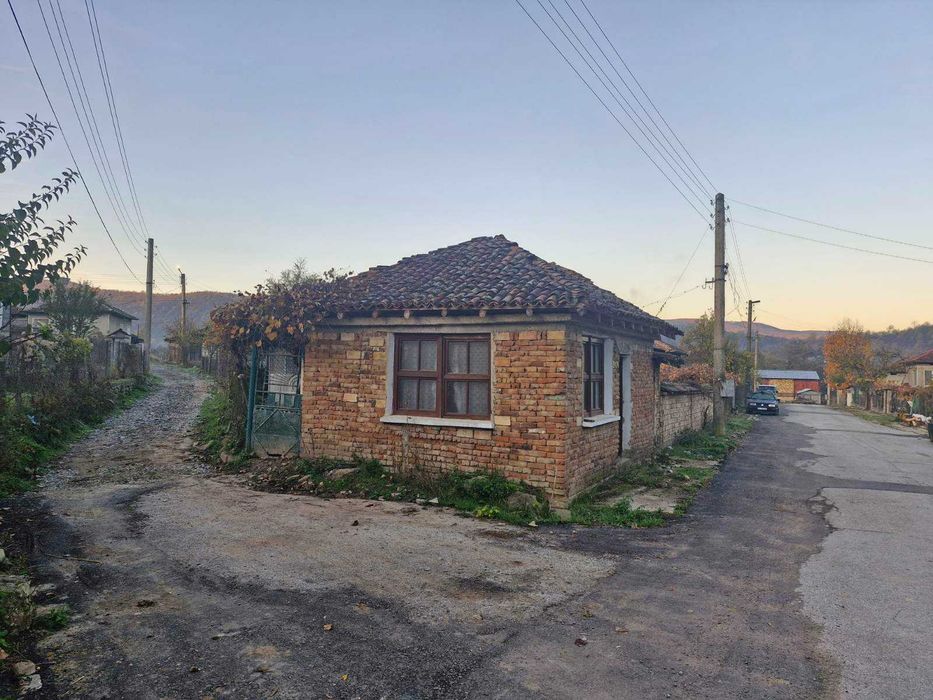 Къща с.Стеврек,общ. Антоново