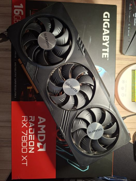Продам видеокарту 7800xt 16gb
