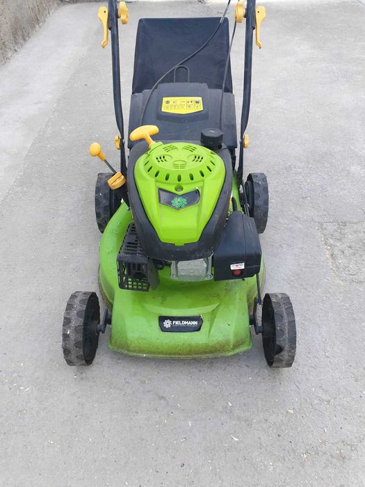 Бензинова косачка