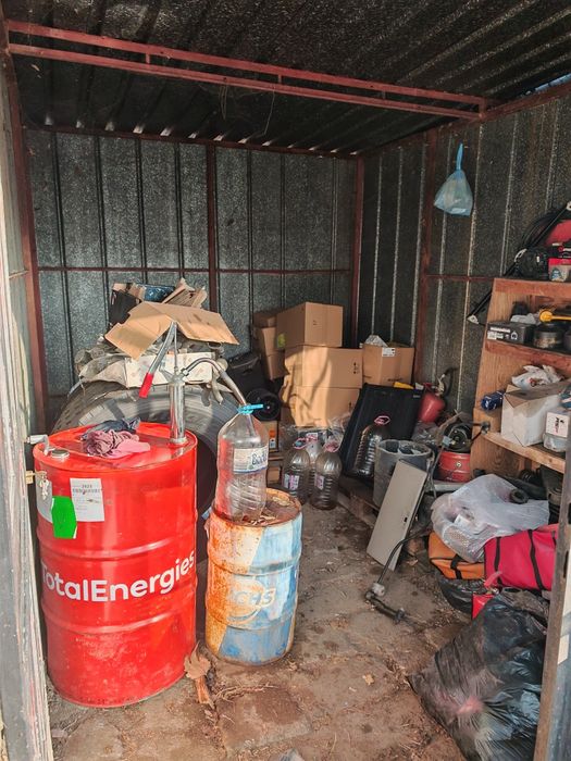 Продавам Фургони