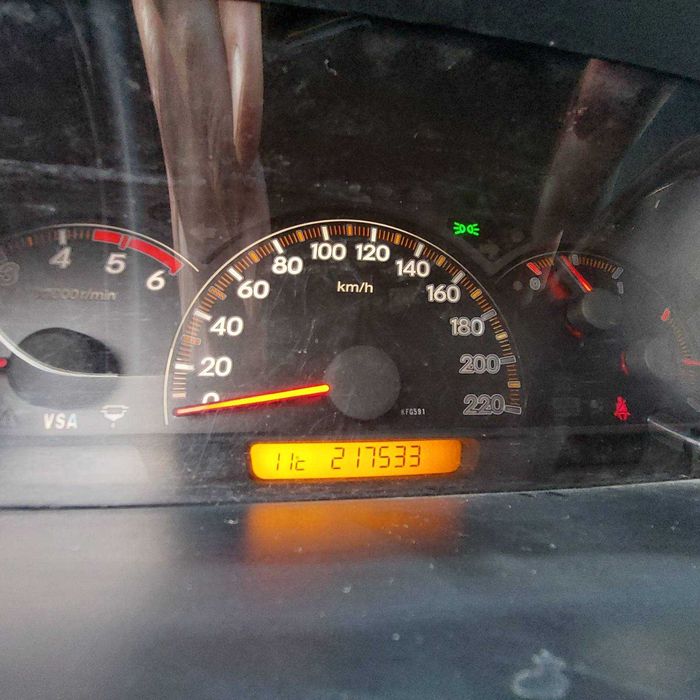 Продавам Honda FR-V 2.2D. в много добро състояние.