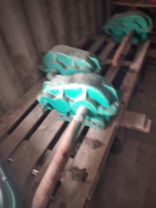 Редуктор на станок для сплитерных блоков бетономешалка гитара