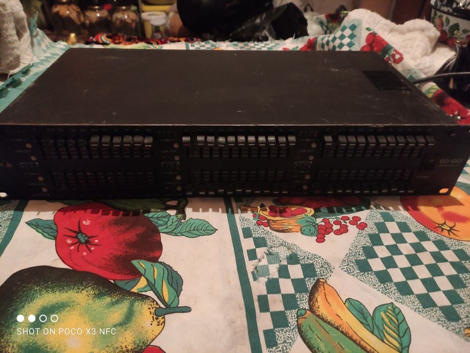 Samik EQ-610

6-канальный графический эквалайзер


- 6 входов (jack/XL