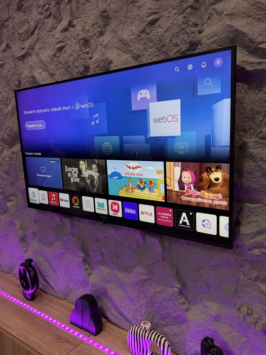 Телевизор LG 55UQ81009LC