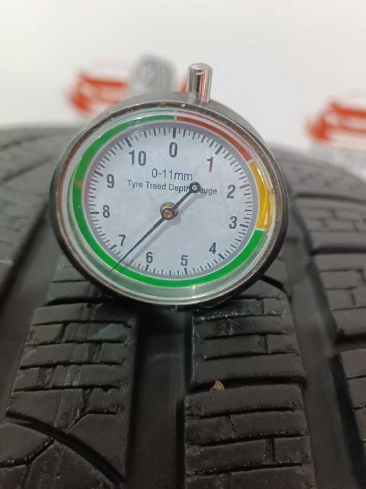 265/35/19 & 245/40/19 98W PIRELLI CP N10807 M+S