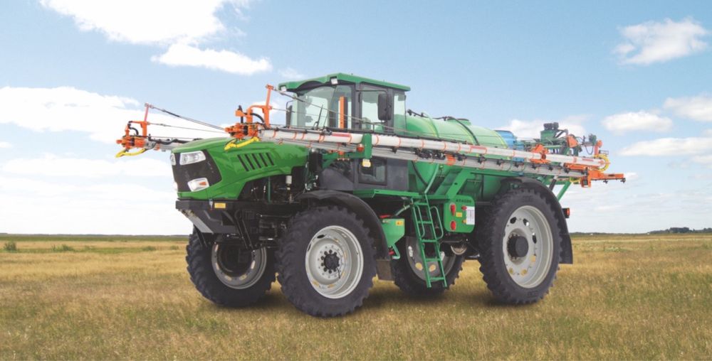 Самоходный опрыскиватель AVAGRO