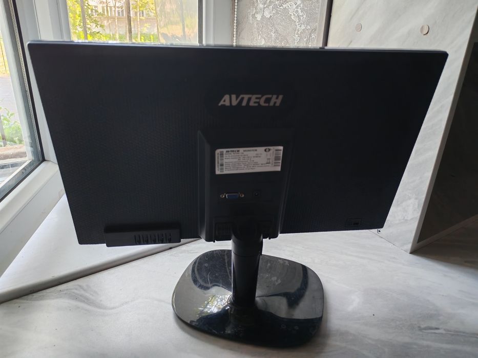 Монитор в хорошем состоянии