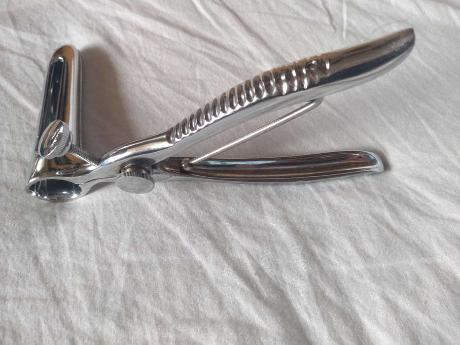 Спекулум за хуманна медицина