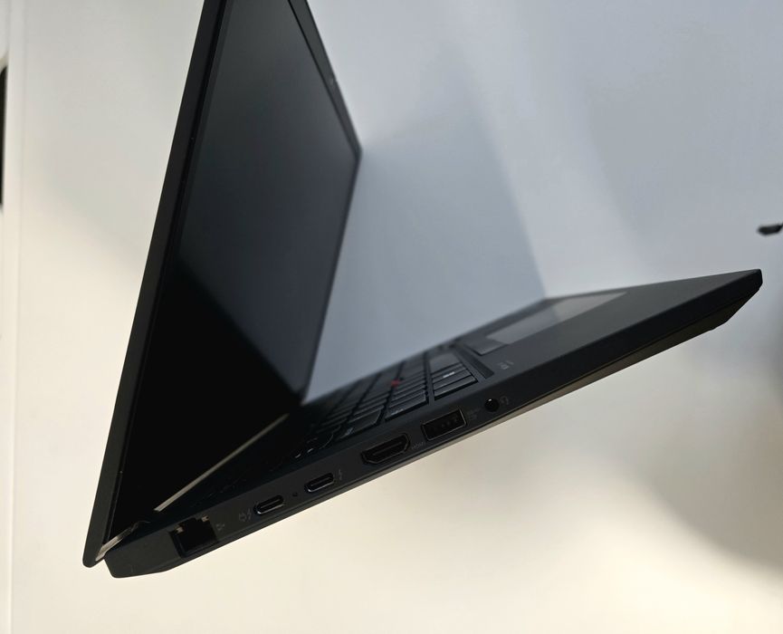 ThinkPad T14 Gen3 i7-1270p, 24gb ram, Sim 4G, 1TB NVME