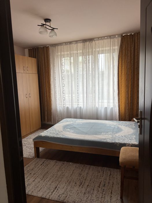 Apartament de vânzare cu 3 camere