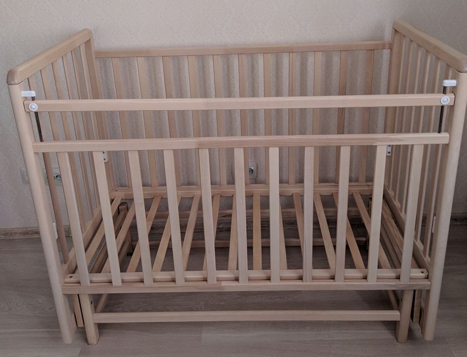 Продам детскую кроватку