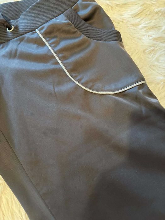 Pantaloni pana la genunchi S gri material lucios cu buzunare Terranova