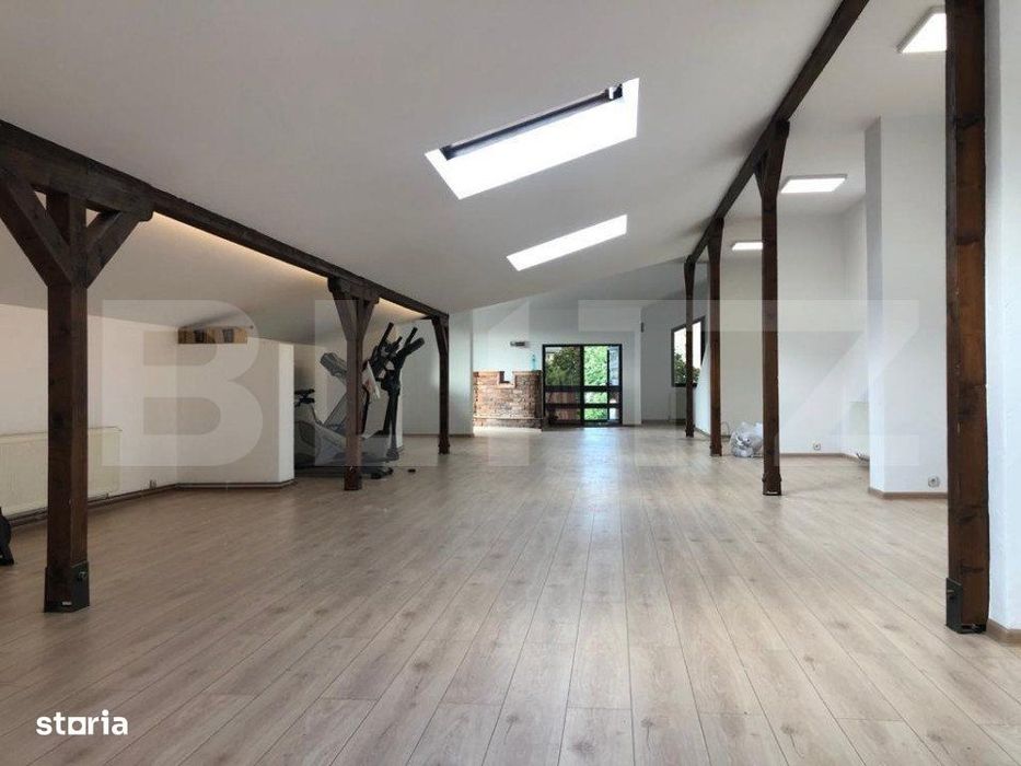 Spatiu comercial de 641 mp, 825 mp teren, Campina