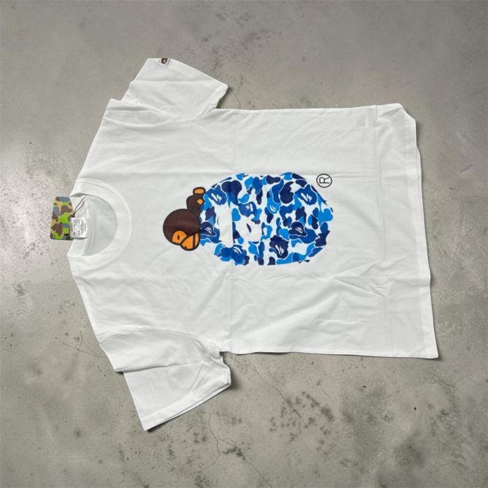 Tricou alb bape.