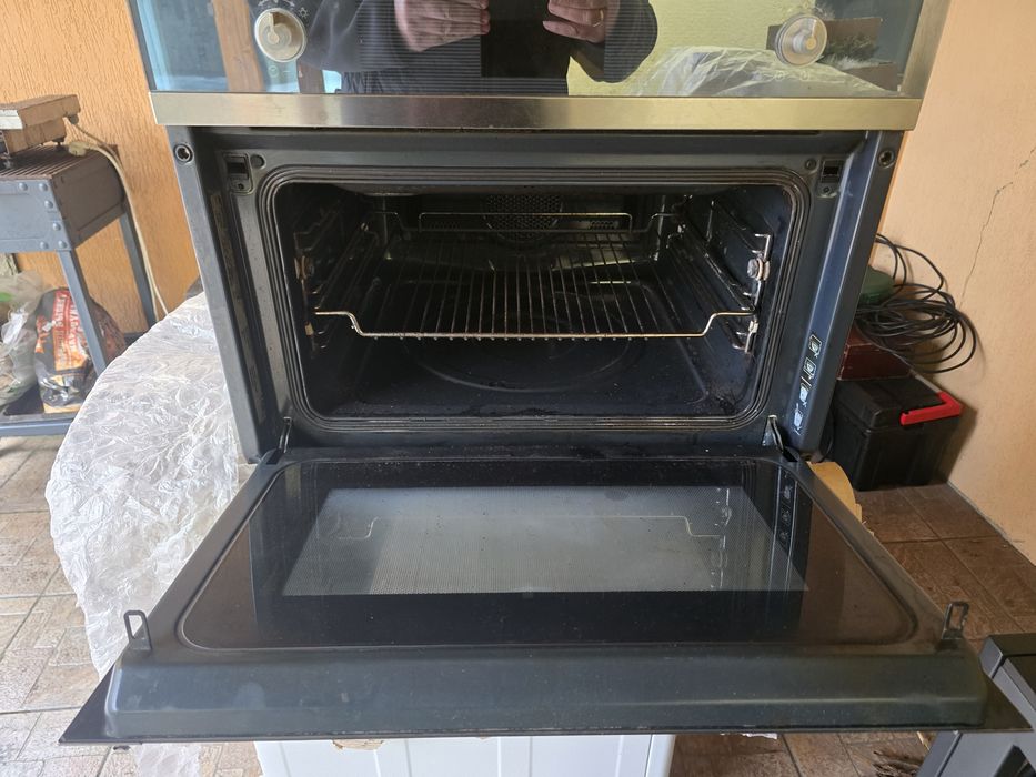 Фурна с интегрирана микровълнова Smeg