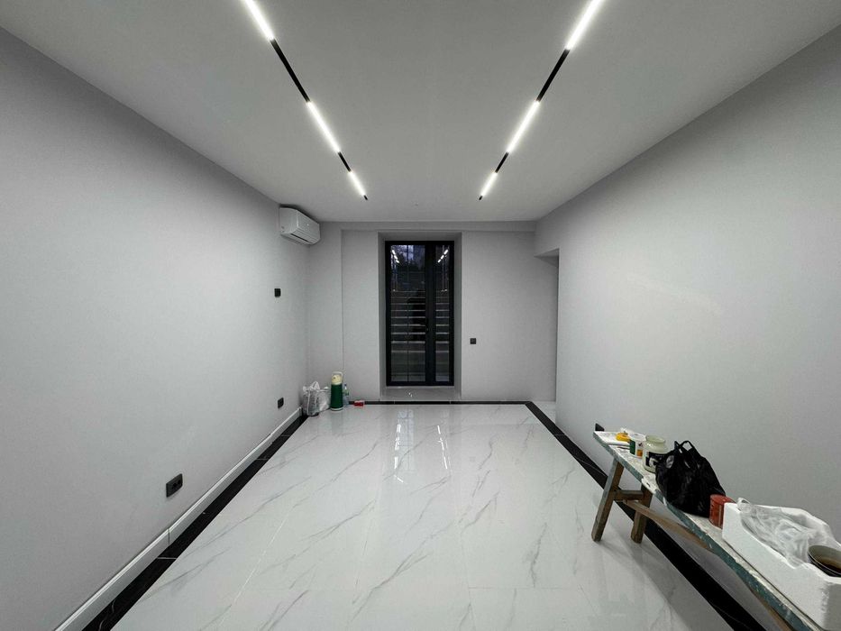 Продается коммерческое помещение под офис. Ул. Нукусская, Гламур