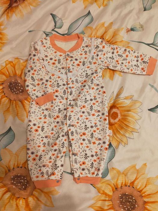 Продам пакет вещей на девочку до года