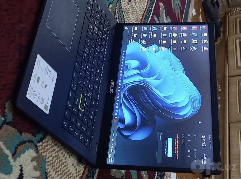Asus E510K oldigon odamlar boʻlsa narxni kelshtrib beraman