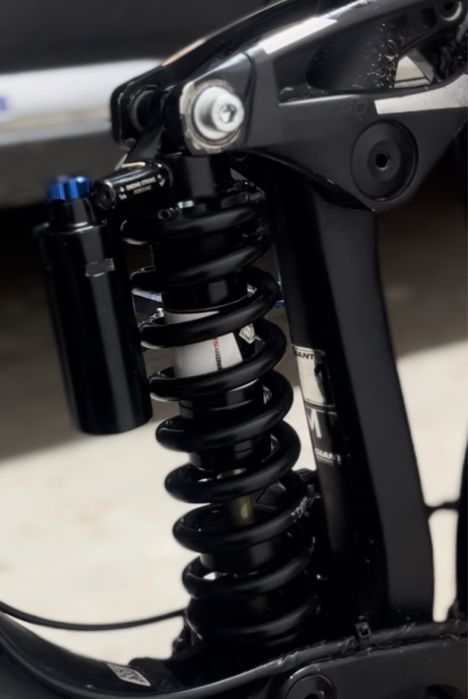 Rockshock kage rc 241x76mm