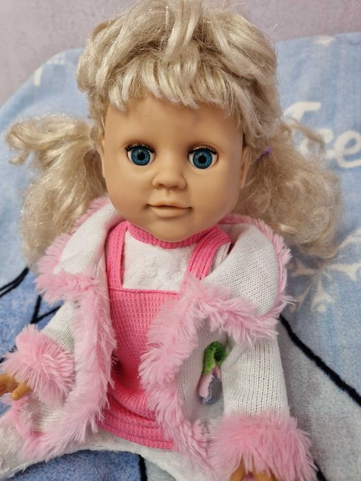 Говореща кукла Елена-над 200 думи