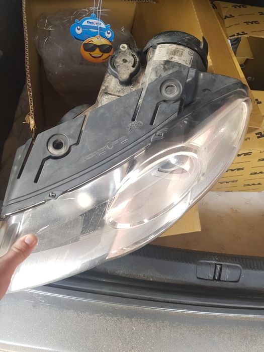 Vand far pasat b6 stanga