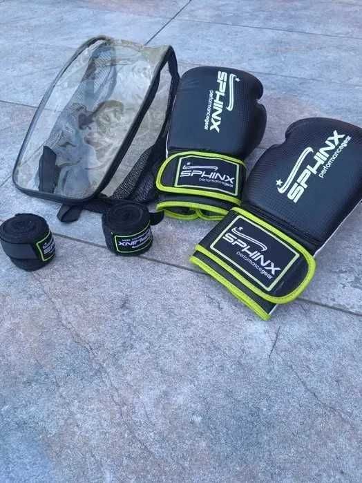 Vând mănuși box profesionale