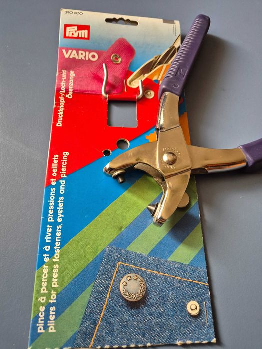 Ocazie ! Cleste Prym Vario montat capse, nituri etc. + 12 seturi capse diferite
